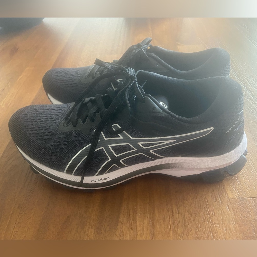NIB Women’s ASICS GT 1000 Size 8 WIDE - Picture 4 of 15